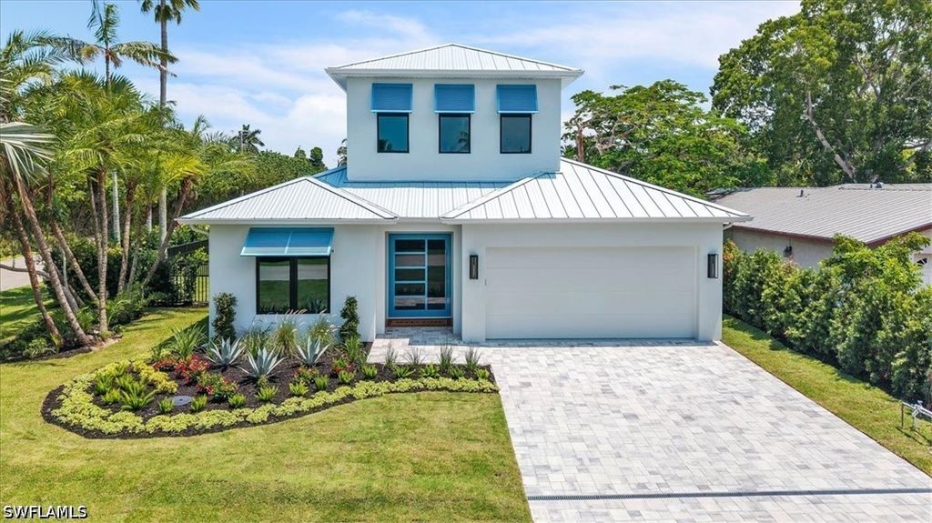 1009 29th Ave N, Naples