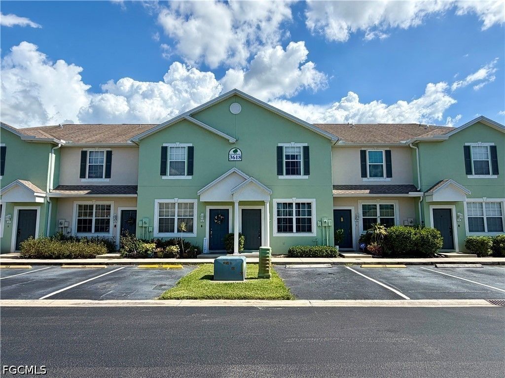 3618 Pine Oak Cir 105, FORT MYERS