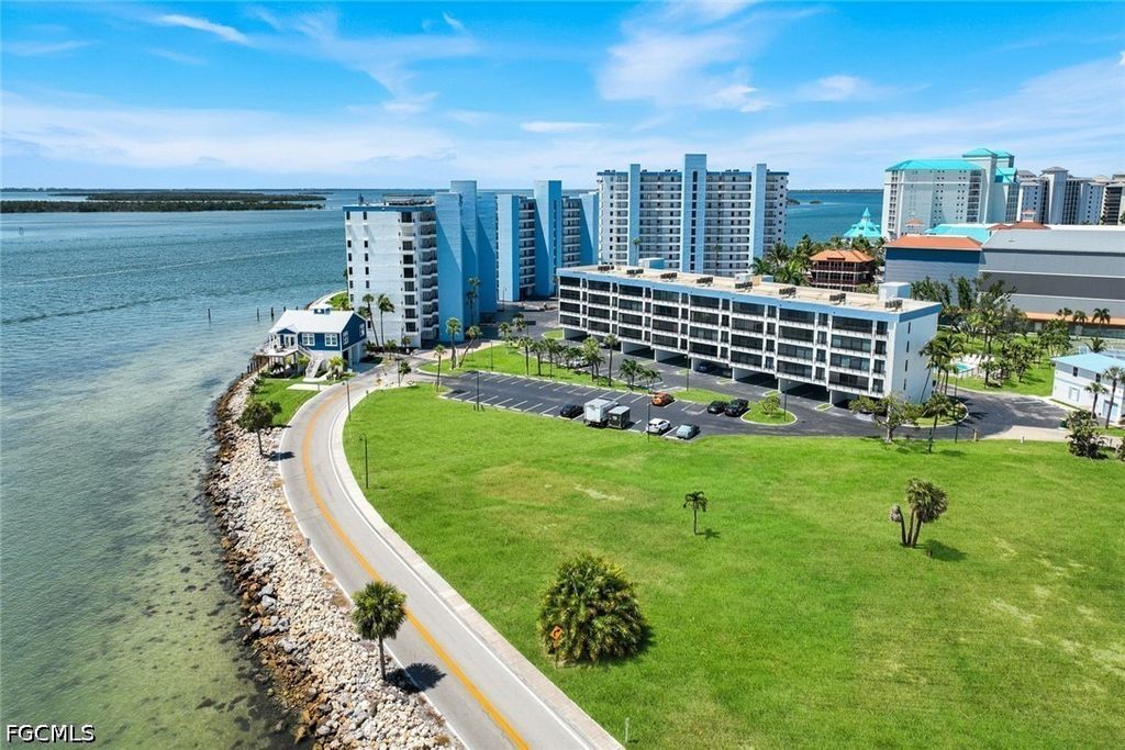 15010 Punta Rassa Rd 108, FORT MYERS