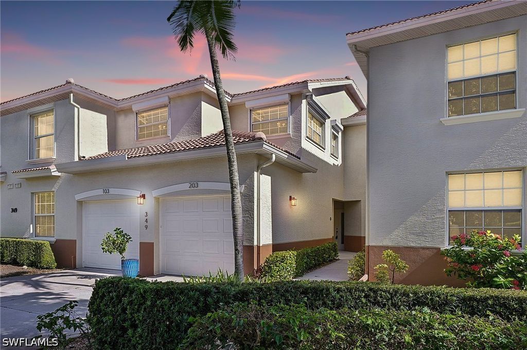 349 Dover Pl 203, Naples