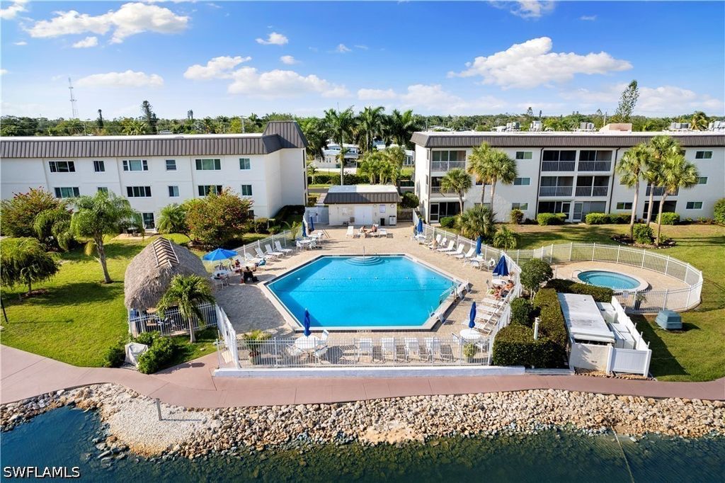 1008 Manatee Rd G103, Naples