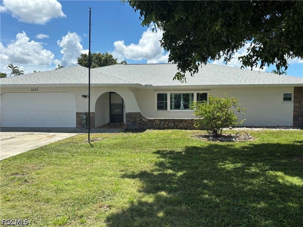 3538 Knollwood Rd, Fort Myers