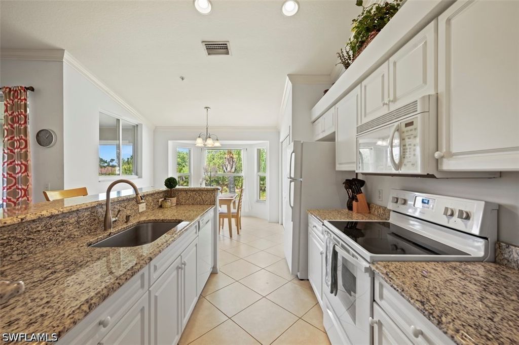 20010 Barletta Ln 622, Estero