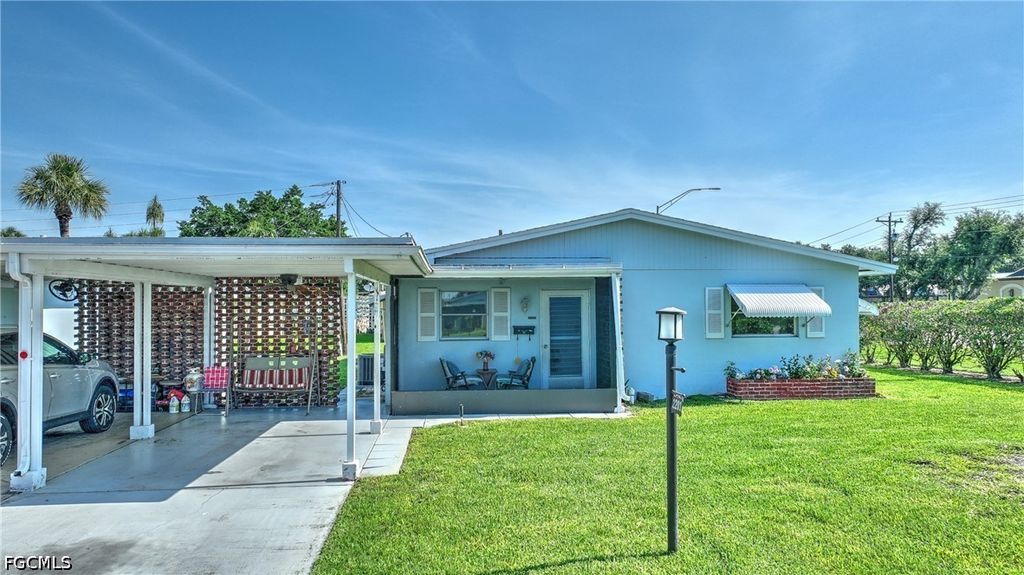 2201 Croton Ct, LEHIGH ACRES