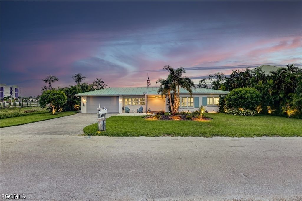 131 Egret St, FORT MYERS BEACH