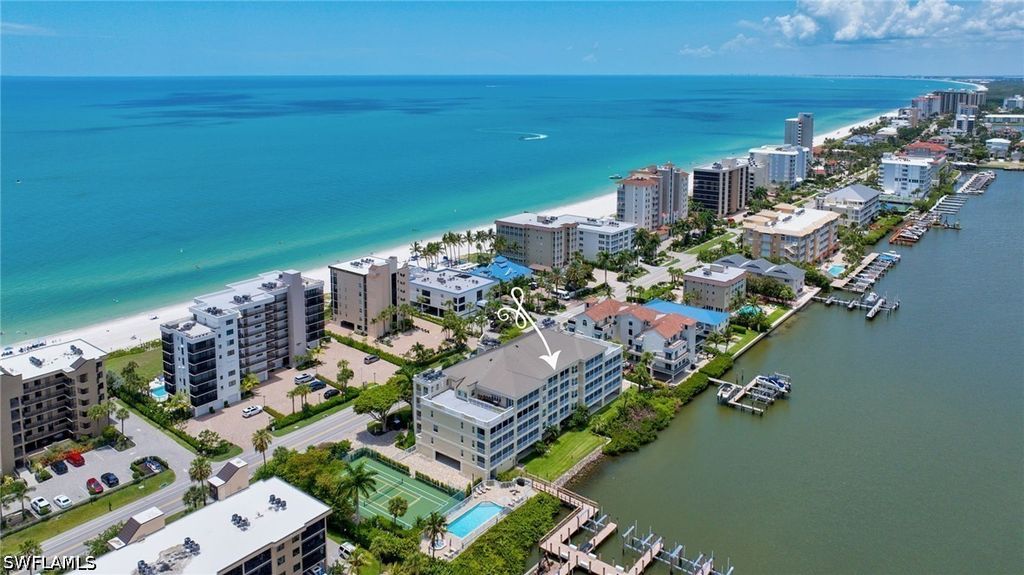 9380 Gulf Shore Dr 402, Naples