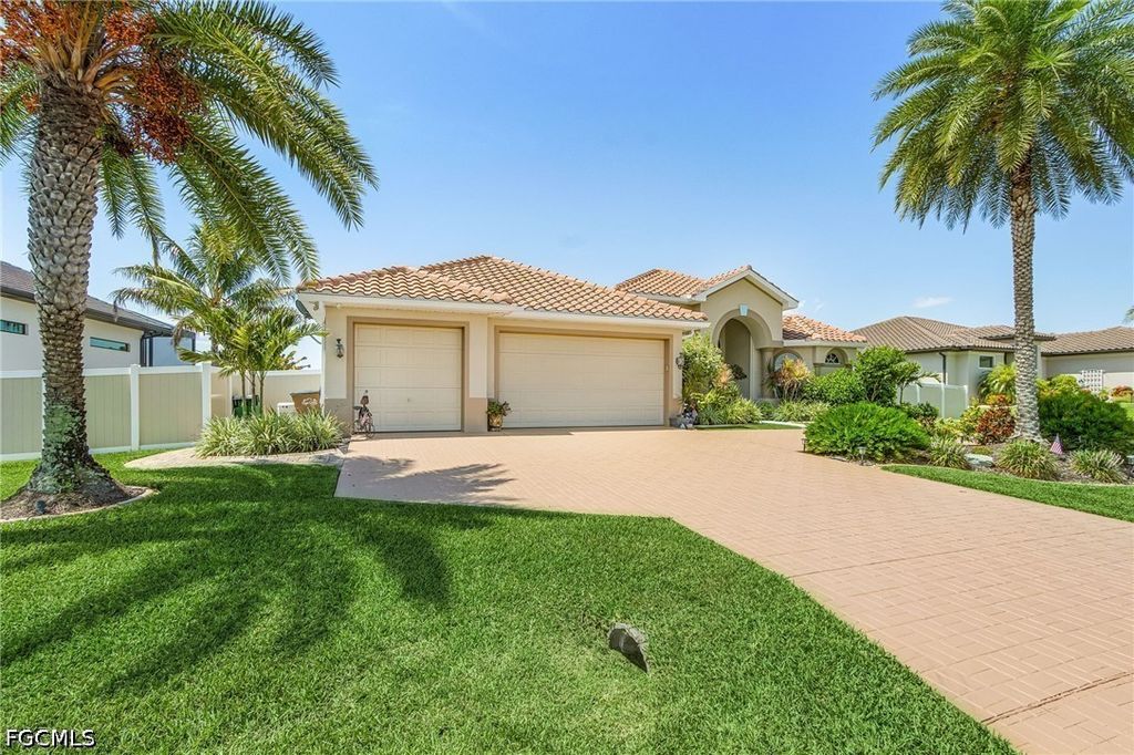 3230 Sw 3rd Ln, Cape Coral