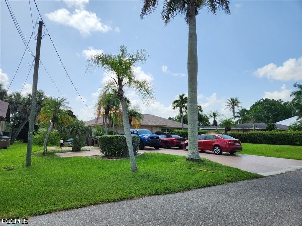 250 Alameda Ave, FORT MYERS