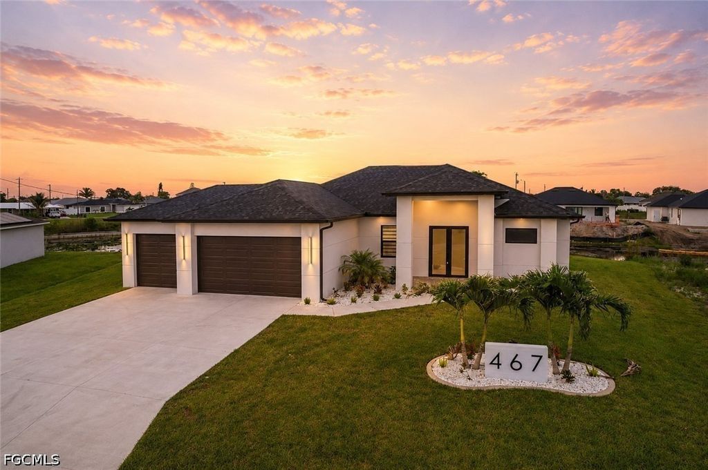 467 Ne 5th Ave, Cape Coral
