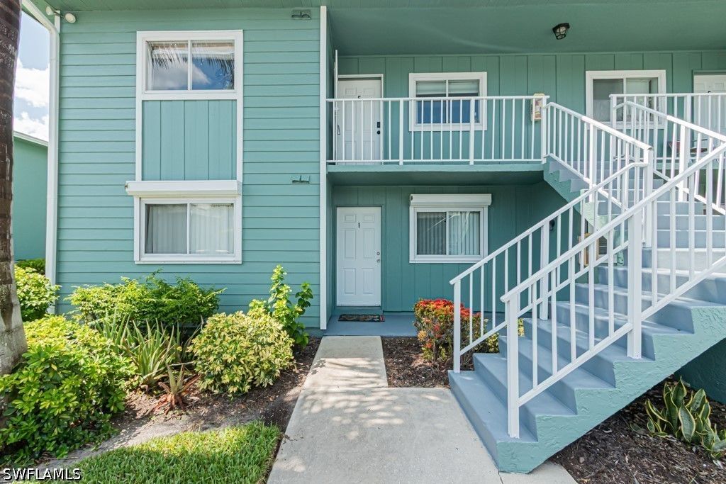 130 Cypress Way E 1, Naples