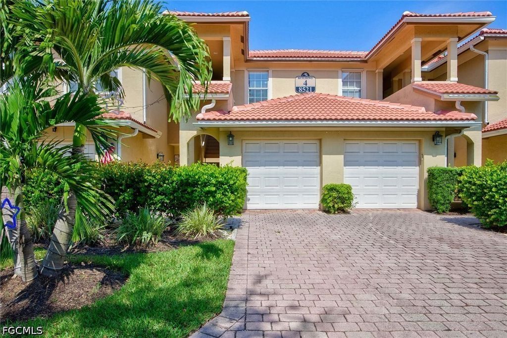 8521 Oakshade Cir 422, Fort Myers