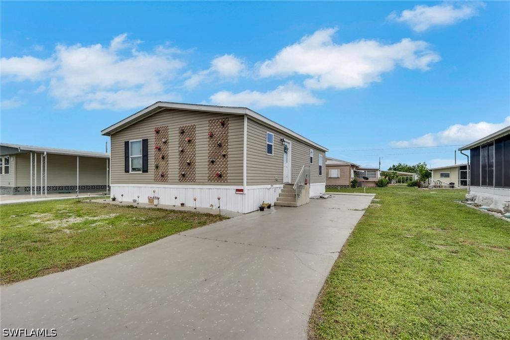 372 Santa Fe Trl, North Fort Myers