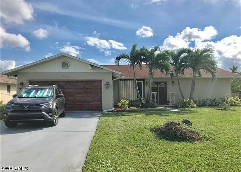 4256 31st Pl Sw, Naples