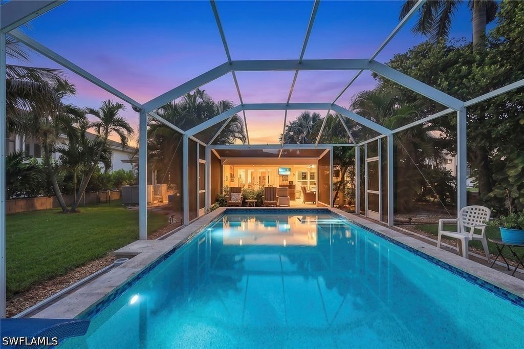 130 Greenbrier St, Marco Island