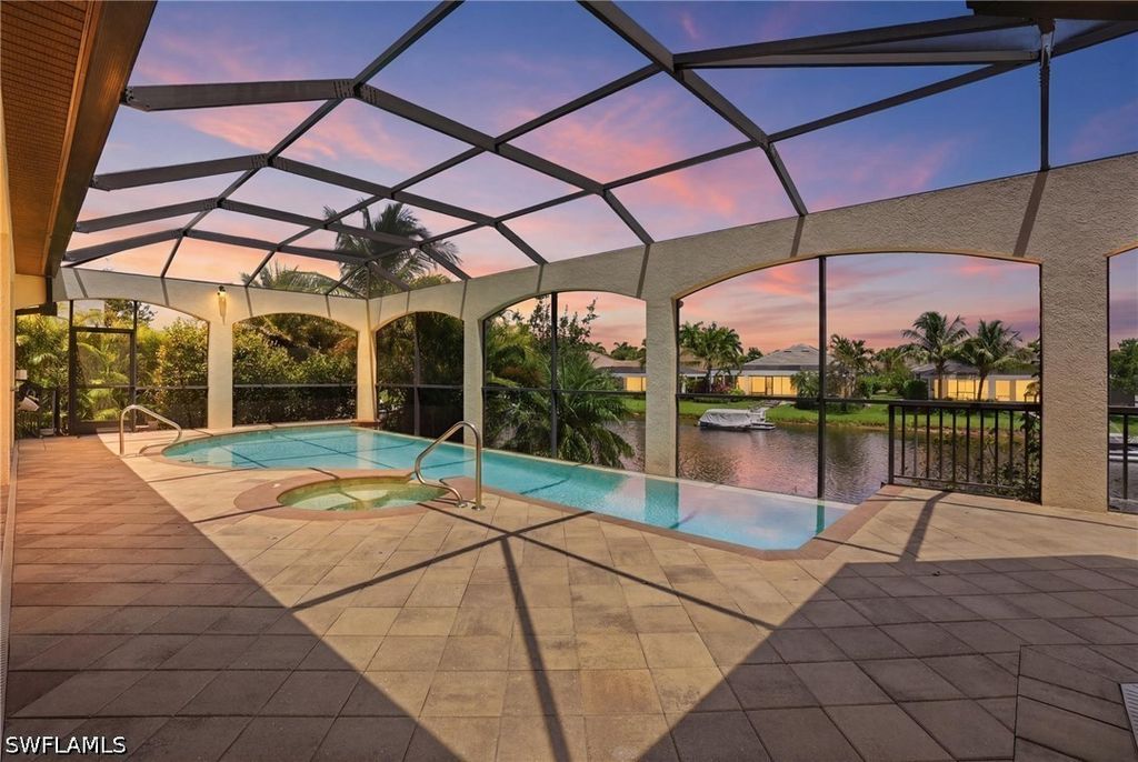 3266 Runaway Ln, Naples