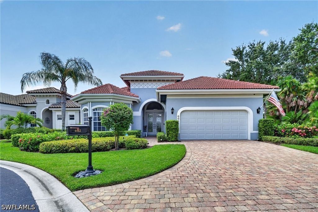 6062 Divot Ct, Naples