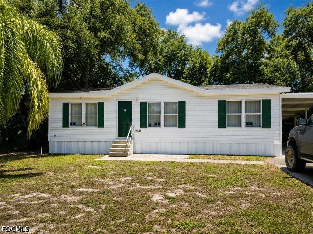 2501 Gail Helen Ct, North Fort Myers
