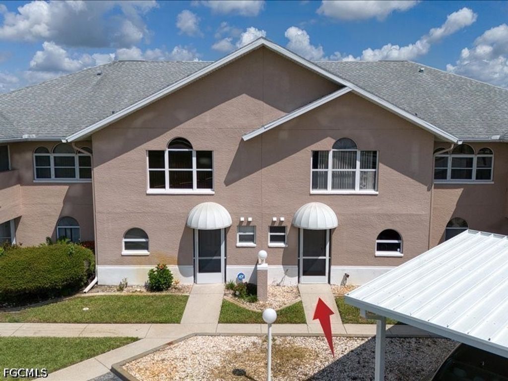 28 Cosmopolitan Dr 15, Lehigh Acres