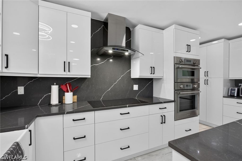 226 1st St, Bonita Springs