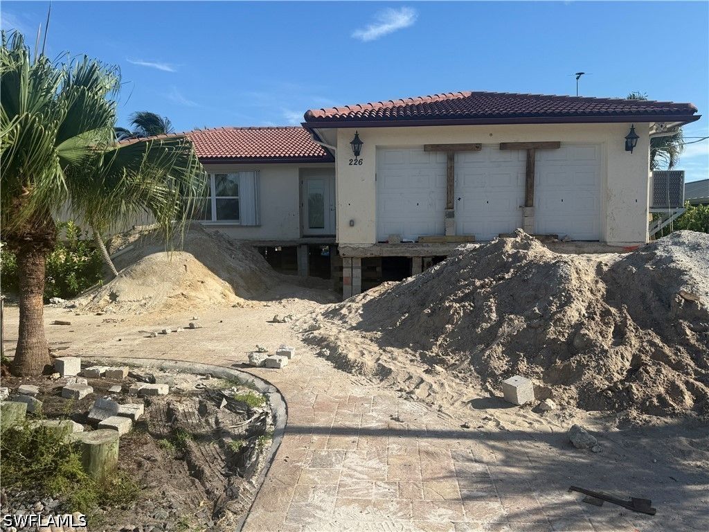 226 1st St, Bonita Springs