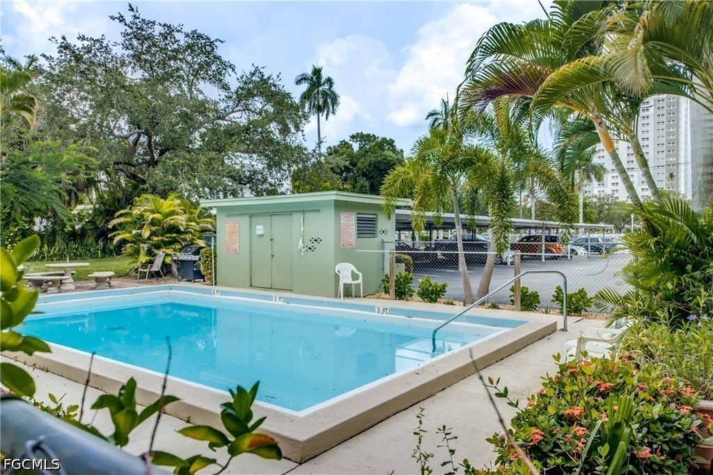 2544 1st St 107, Fort Myers