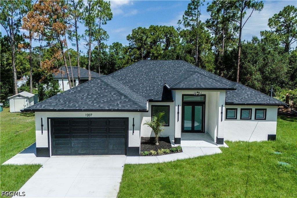 1207 Ramus St E, Lehigh Acres