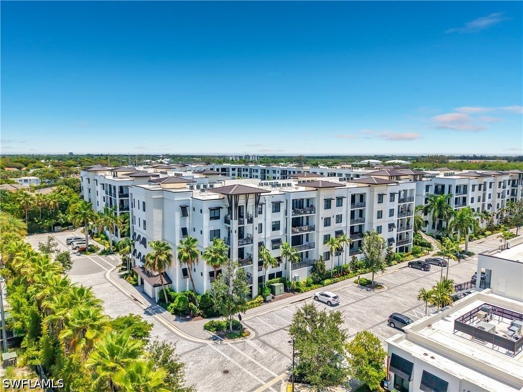 1115 Central Ave 247, Naples