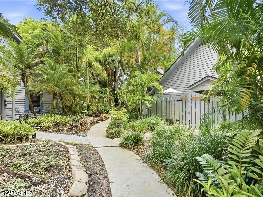 1337 Solana Rd, Naples