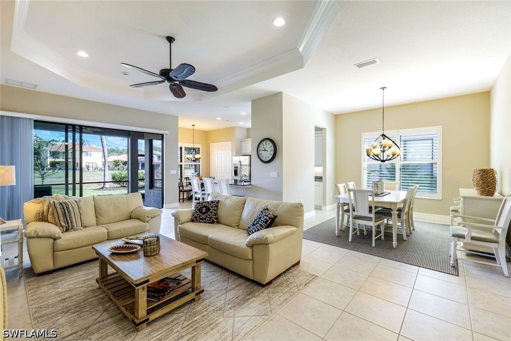 3224 Pacific Dr, NAPLES