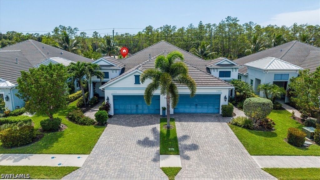 2321 Ariane Dr, Naples
