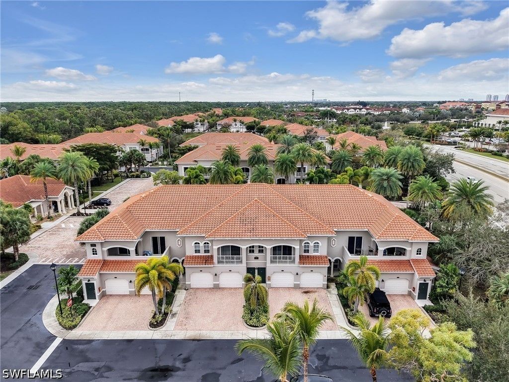 8561 Evernia Ct 103, Estero