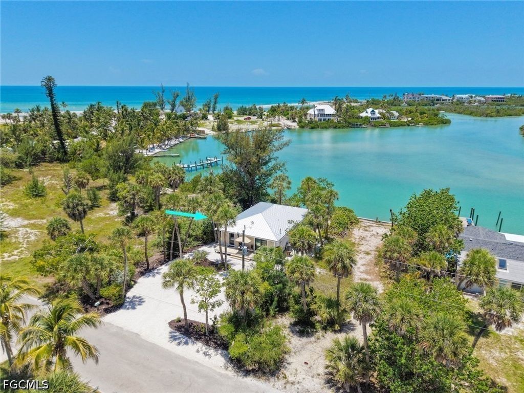 2539 Coconut Dr, Sanibel