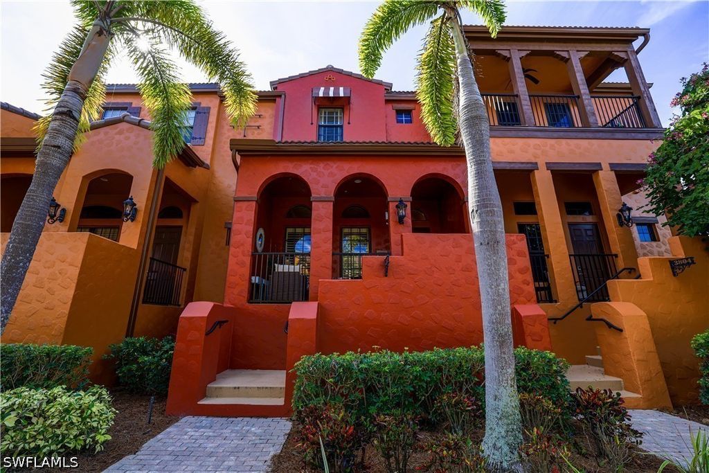 9041 Alturas St 3803, Naples