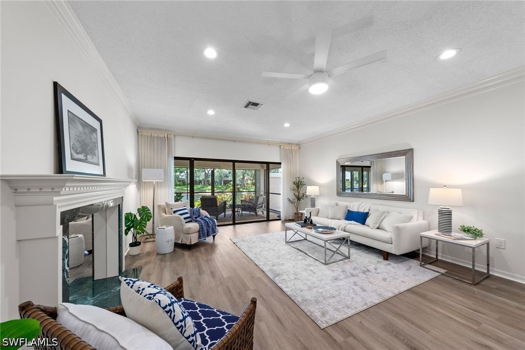 405 Arbor Lake Dr 4-103, Naples