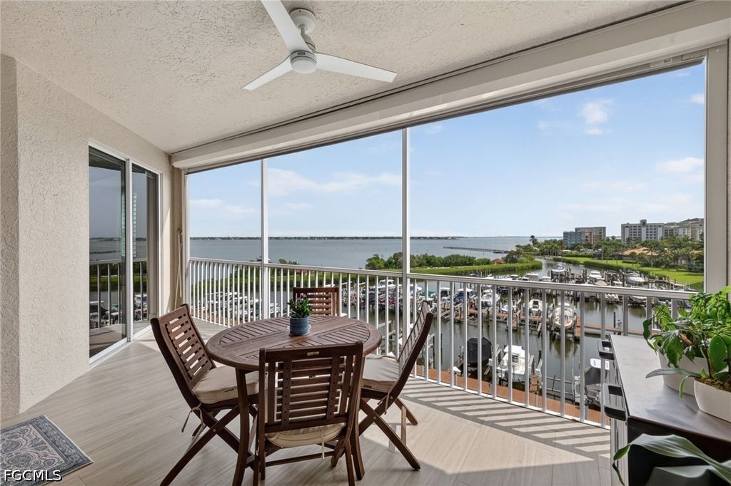 15210 Portside Dr 402, FORT MYERS