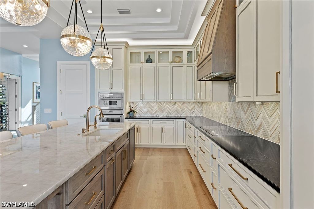 211 San Mateo Dr, Bonita Springs