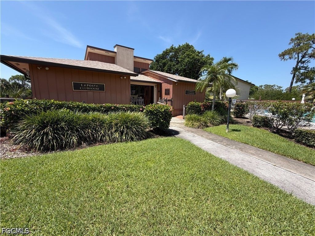 5713 Foxlake Dr 2, North Fort Myers