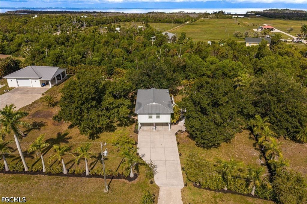 8787 Kodiak Ln, St James City