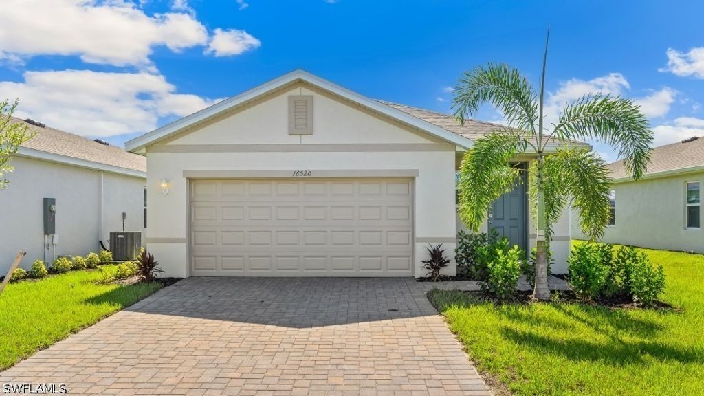 1270 Brooklands Dr, Fort Myers