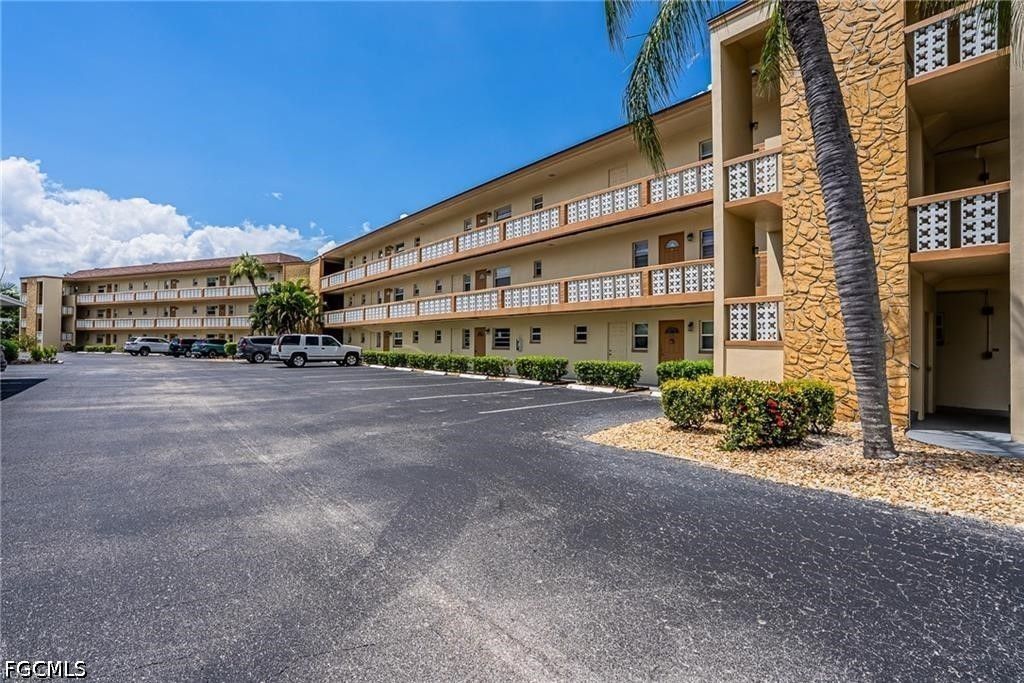 1503 Tropic Ter, North Fort Myers