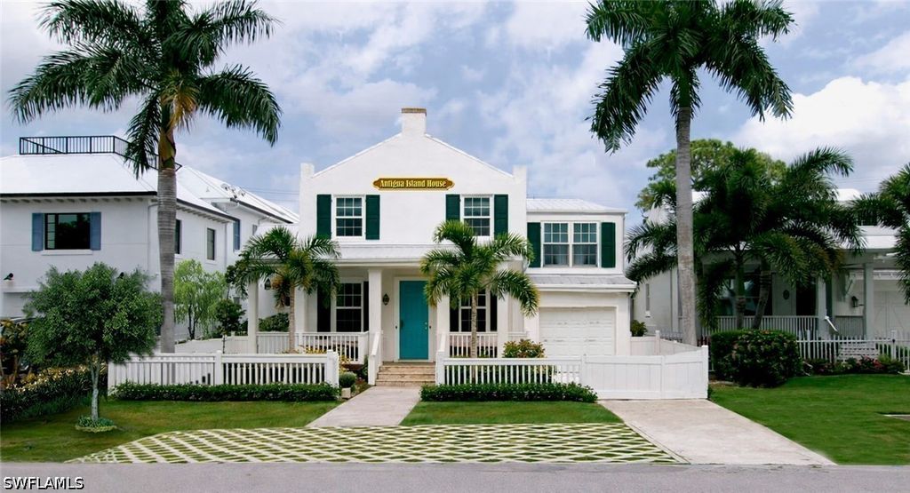 144 Jeepers Dr, Naples