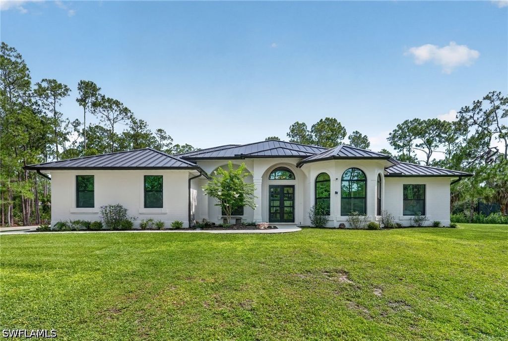 3521 1st Ave Nw, Naples