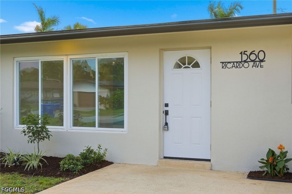 1560 Ricardo Ave, FORT MYERS