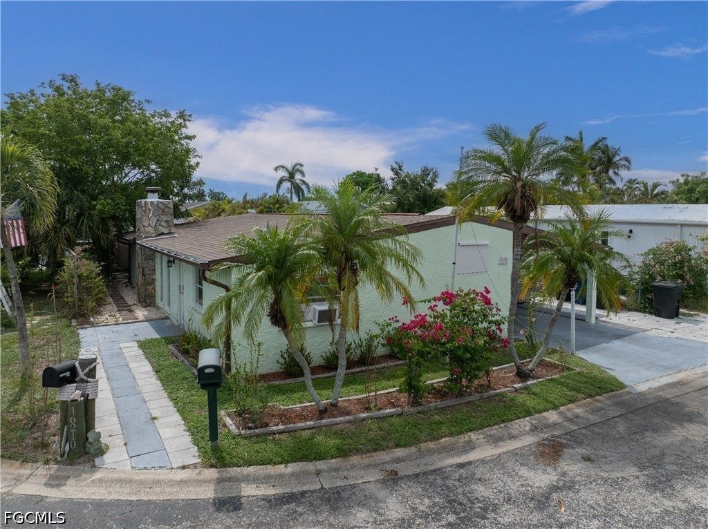 16200 Cathy Ct, Fort Myers