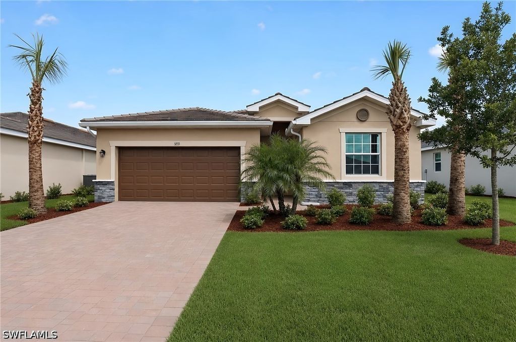3233 Weston Manor Dr, Alva