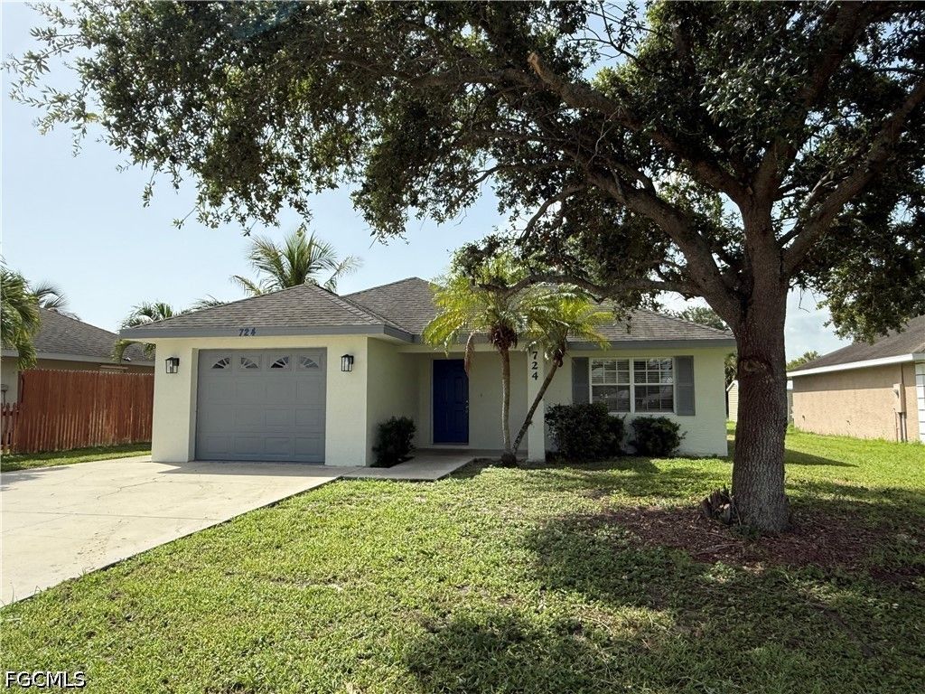 724 Orchard Park Dr, Clewiston