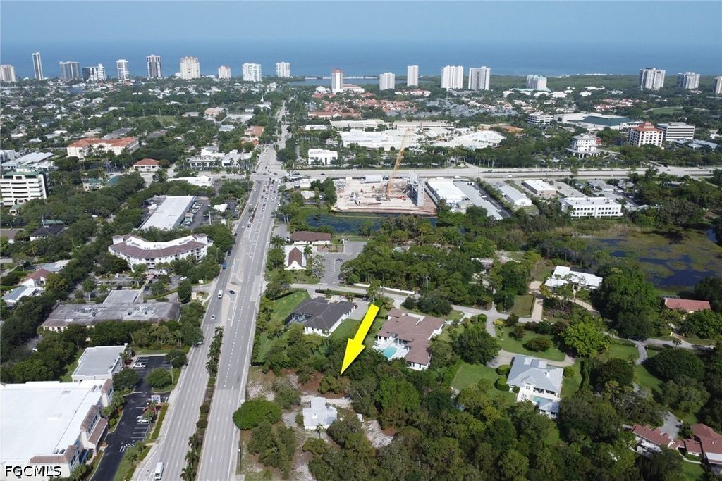 1175 Pine Ridge Rd, NAPLES