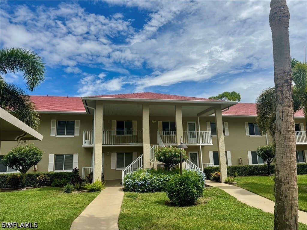 4524 Andover Way I-204, Naples