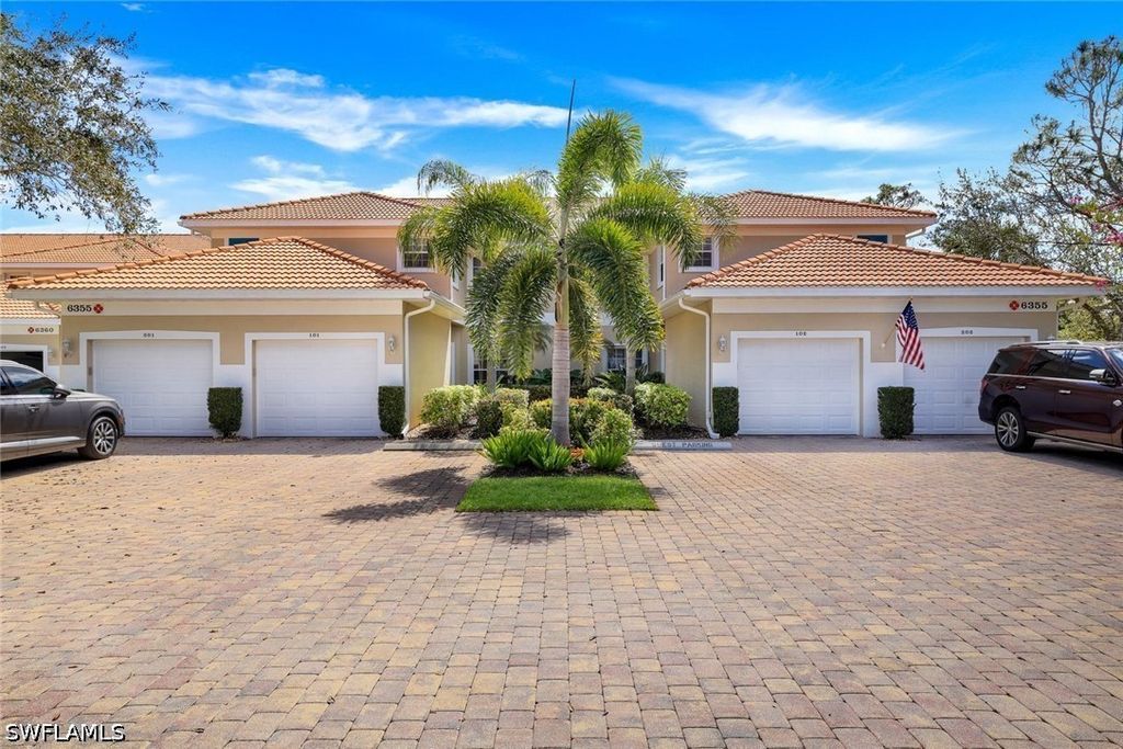 6355 Lexington Ct 102, Naples