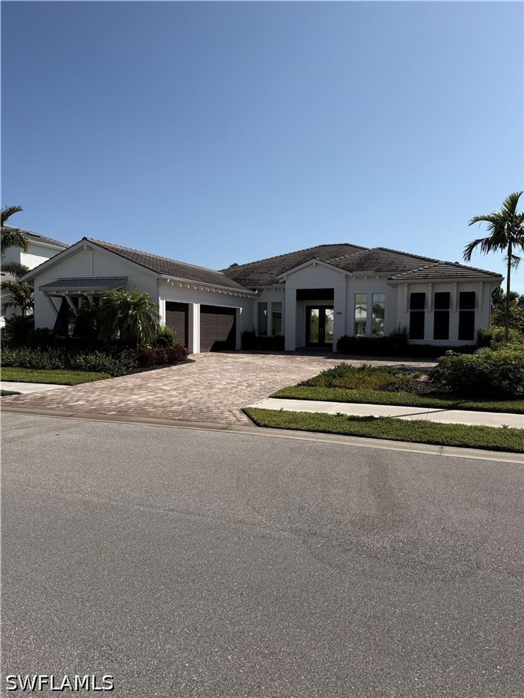 8967 Redonda Dr, Naples